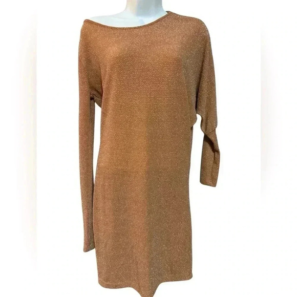 Dresses & Skirts - Caramel Gold Sparkly off the shoulder Mini dress, EUC, size M
